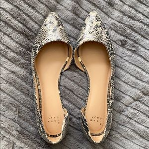 Lookalike Steve Madden Feather Snake Flats